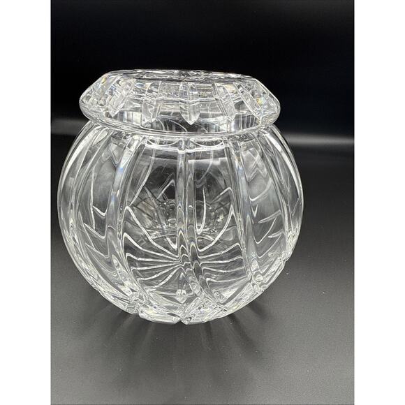 ROSE BOWL Cut CRYSTAL Glass BALL SHAPED Round VASE w SWIRL Cuts - 6”x6” W/ LID - Picture 3 of 12